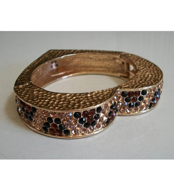 Women's Gold Finish HEART Stone Bracelet - Picture 2 of 5